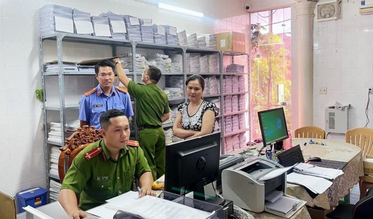 Nóng 24h: Tạm giữ 5 bác sĩ ở TP Biên Hòa để điều tra